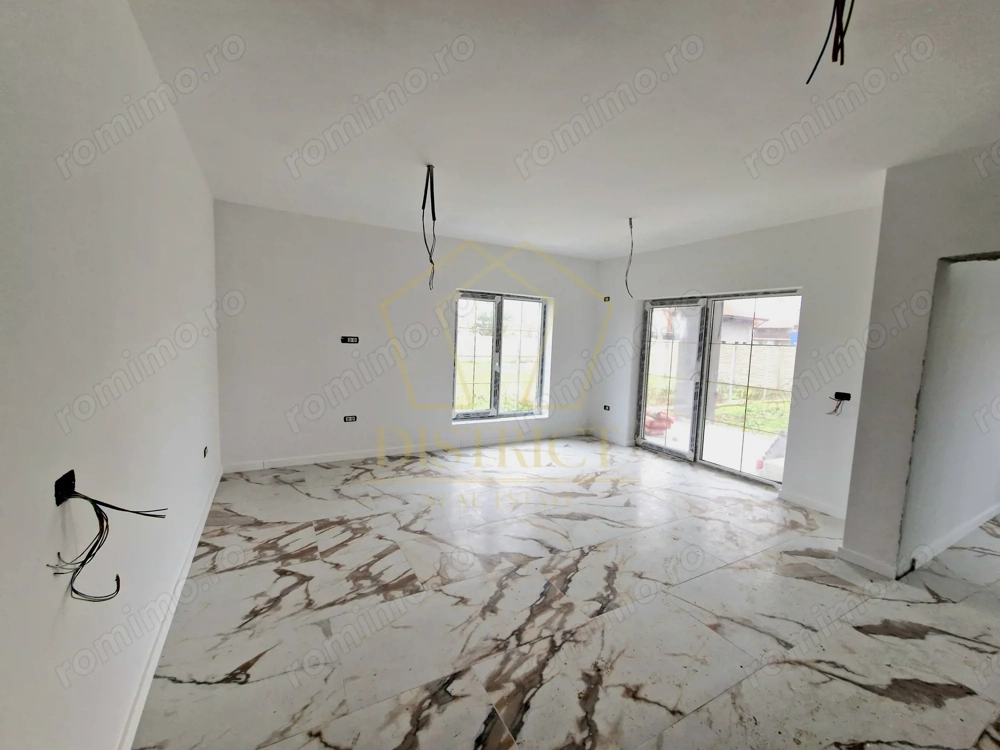 Duplex spatios cu 5 camere | Mosnita Noua