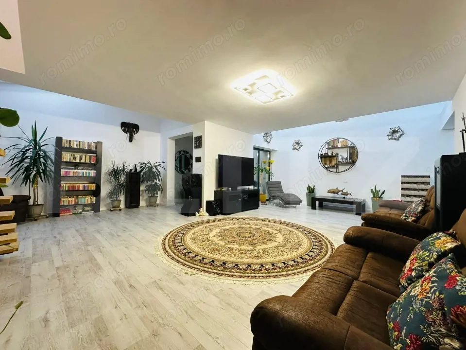 Casa premium, 350 mp si teren 722 mp, mobilata si utilata lux, in Brasov