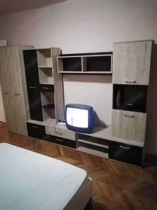 Garsoniera zona 13 Septembrie