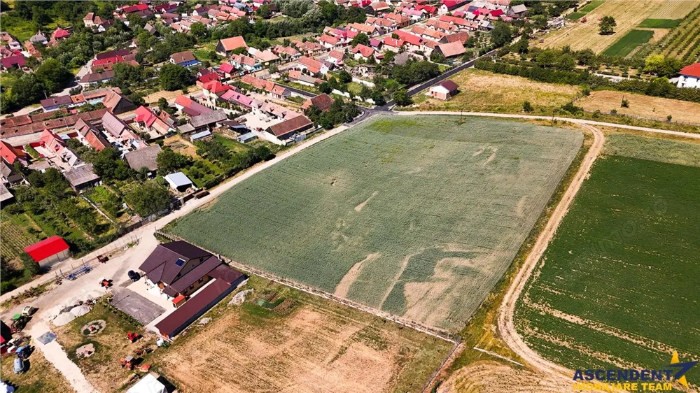 FILM! 1.100 mp teren intravlan in Maierus, Brasov