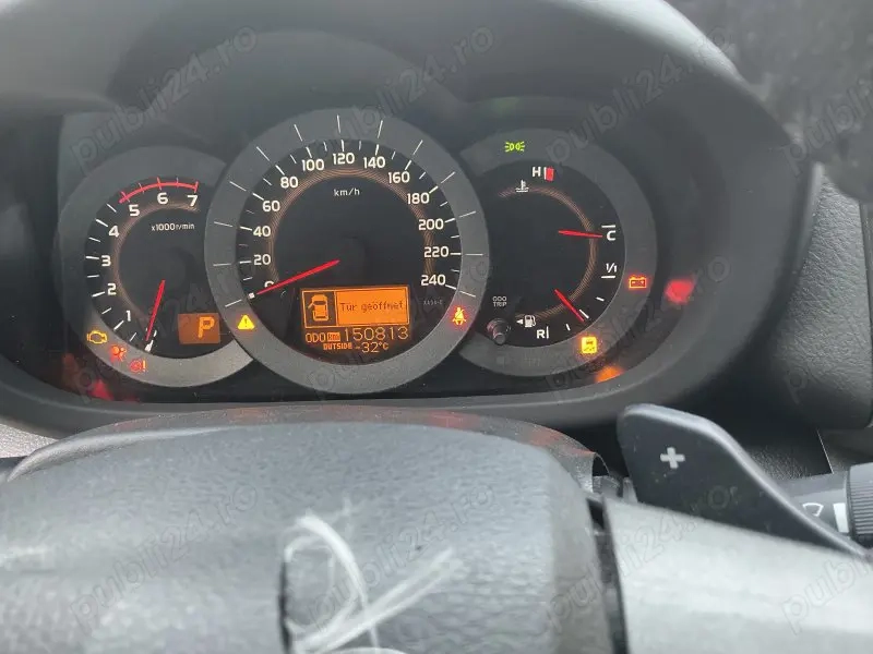 Dezmembrez / dezmembrari piese auto Toyota Rav 4 III facelift an 2012 motor 2.2D cutie automata 150.