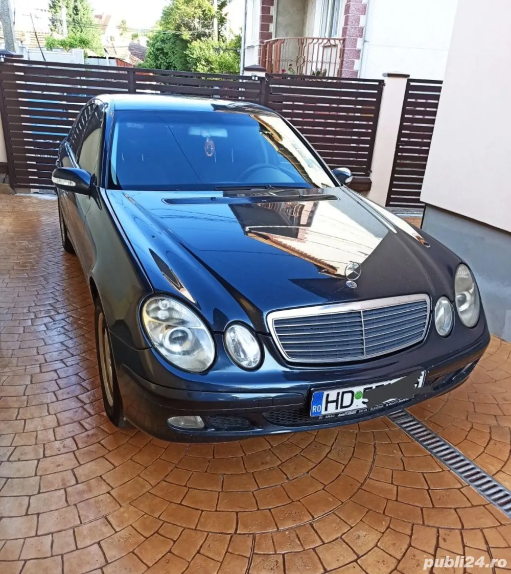 Mercedes E220 