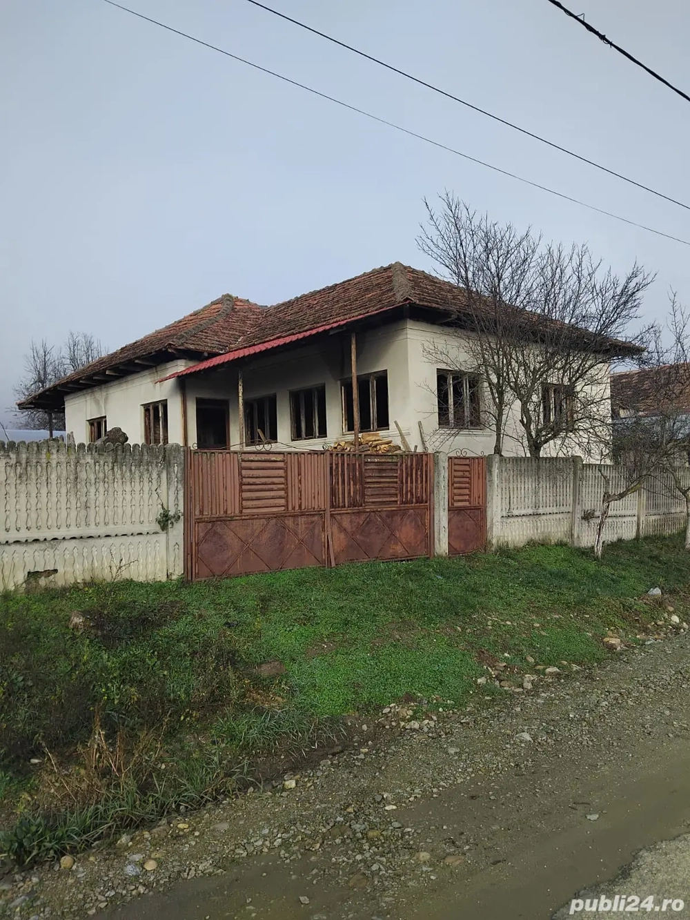 Casă de vânzare