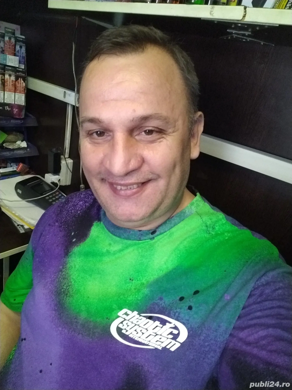 Caut job casier-vanzator