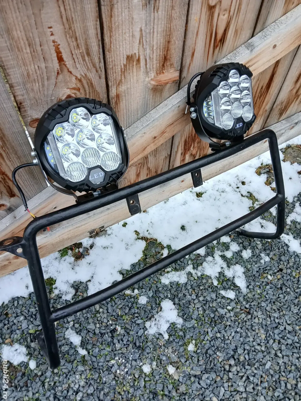 vand proiectoare cu cablaj si bullbar.