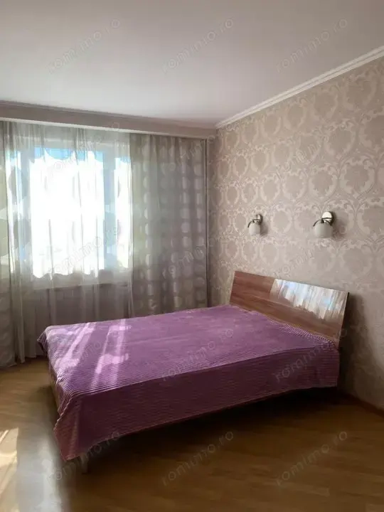 Garsoniera zona Piata Romana