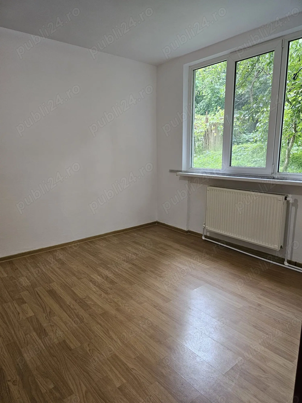 Apartament cu 2 camere decomandat,str Mihai Eminescu