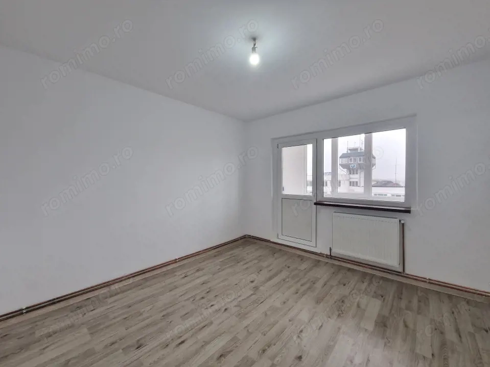 Apartament 3 camere, 69 mp, zona Progresul