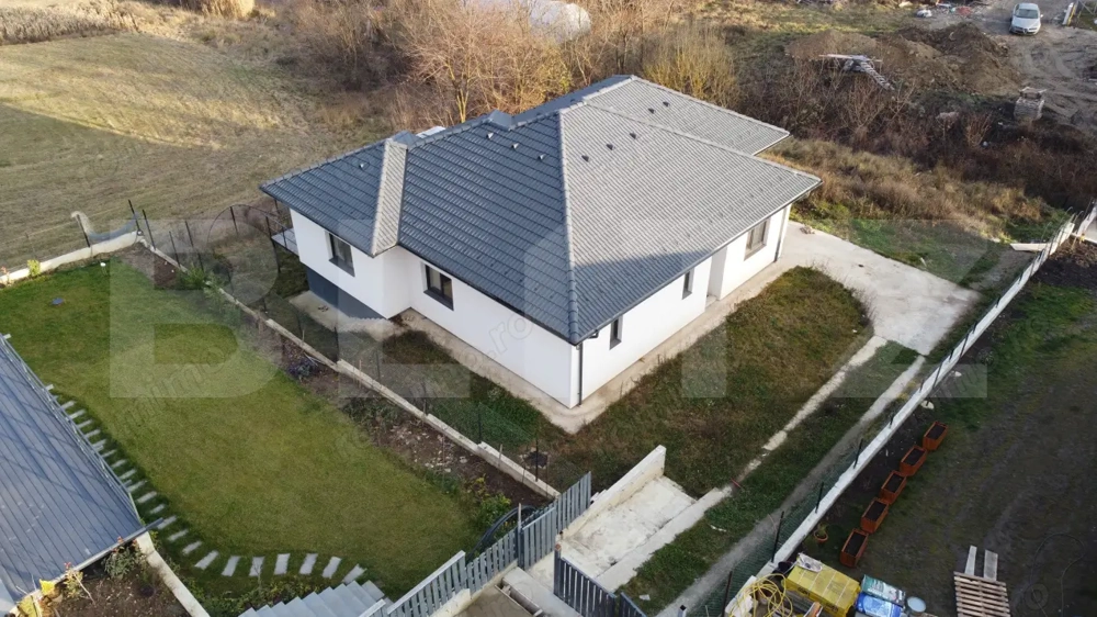 Casă de vânzare in Corușu