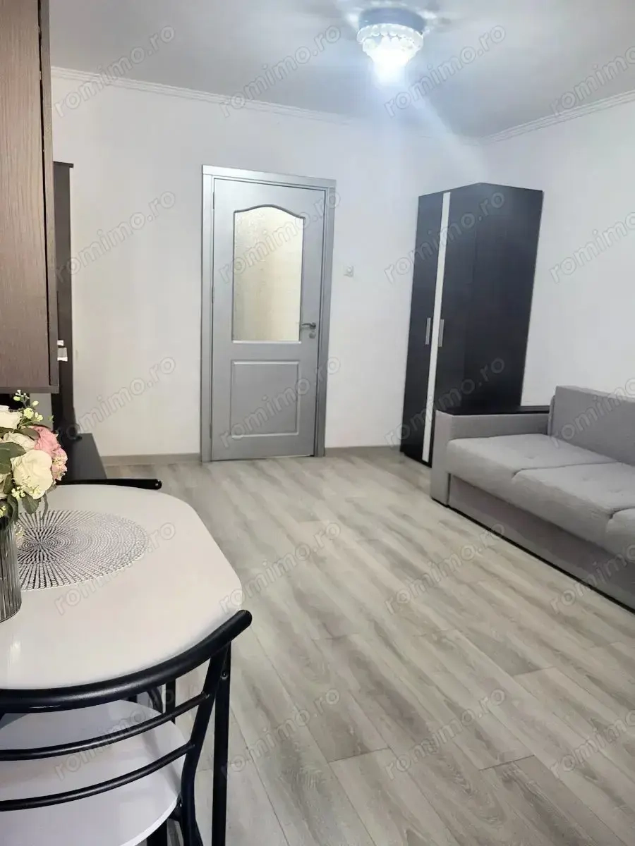 De inchiriat garsoniera zona Aparatorii Patriei