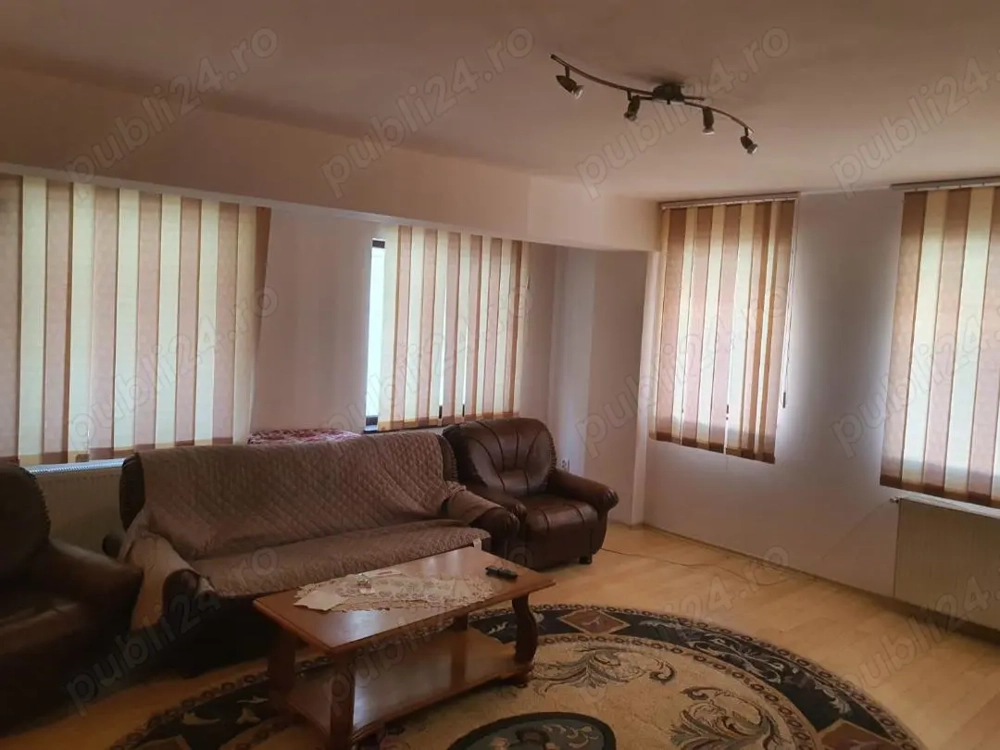 inchiriez apartament 2 camere ultracentral Pitesti cu loc parcare