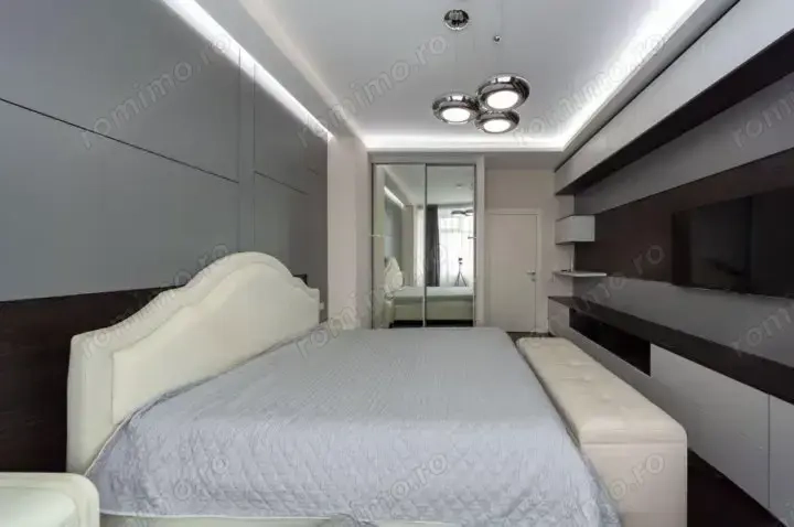 Ofer spre inchiriere 2 camere in zona Romana