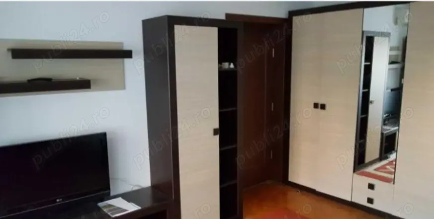 Garsoniera Piata Muncii inchiriat 3 minute de metrou Bulevardul Decebal