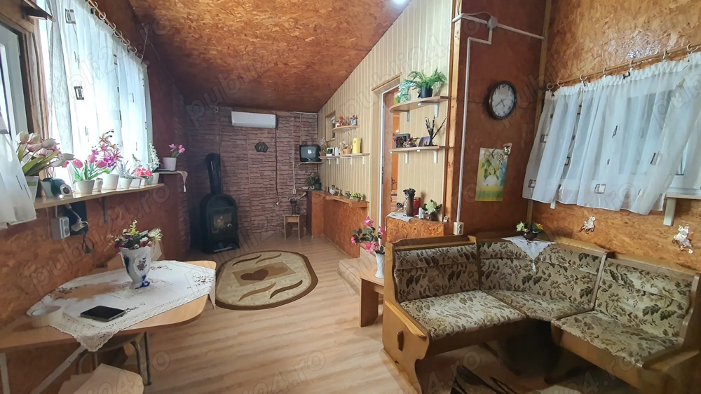 Casa si curte de vanzare Peretu - Teleorman