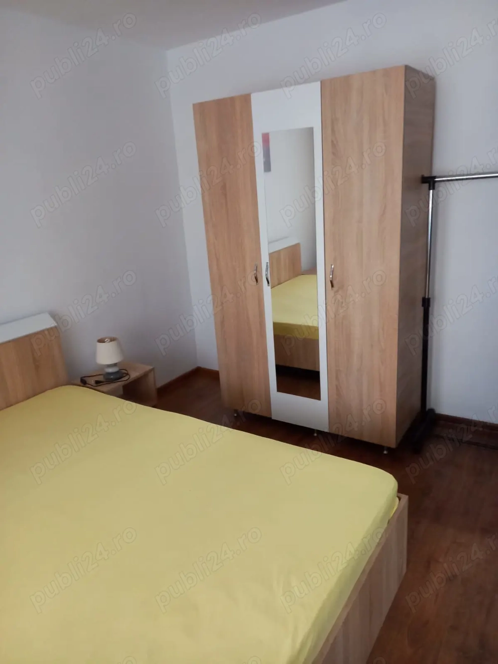 Proprietar, inchiriez garsoniera, zona Crinului, 1250 lei lunar
