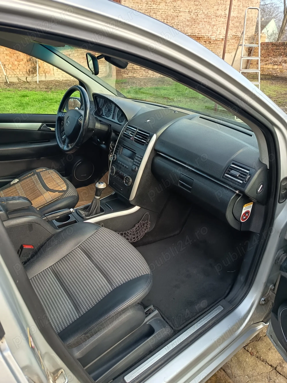 Vând Mercedes A Class200