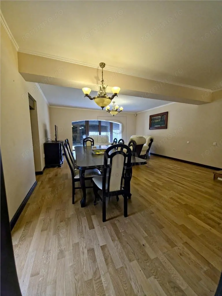 LUNEI - Duplex intreg - 2 Garaje - Teren 555 MP