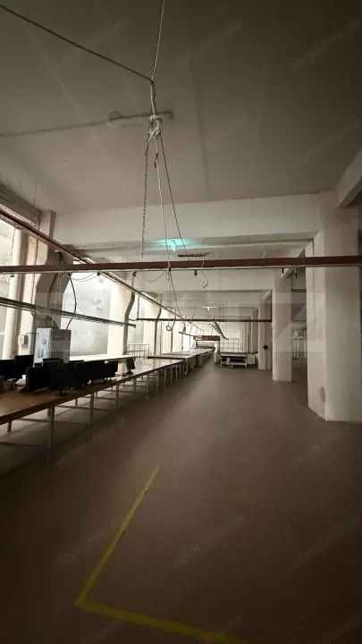 Hala cu inaltime generoasa, parter, acces asfalt 