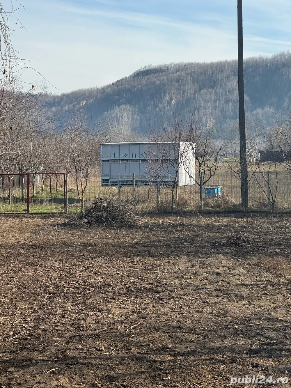 Stupină de vanzare completa cu 35 stupi completi