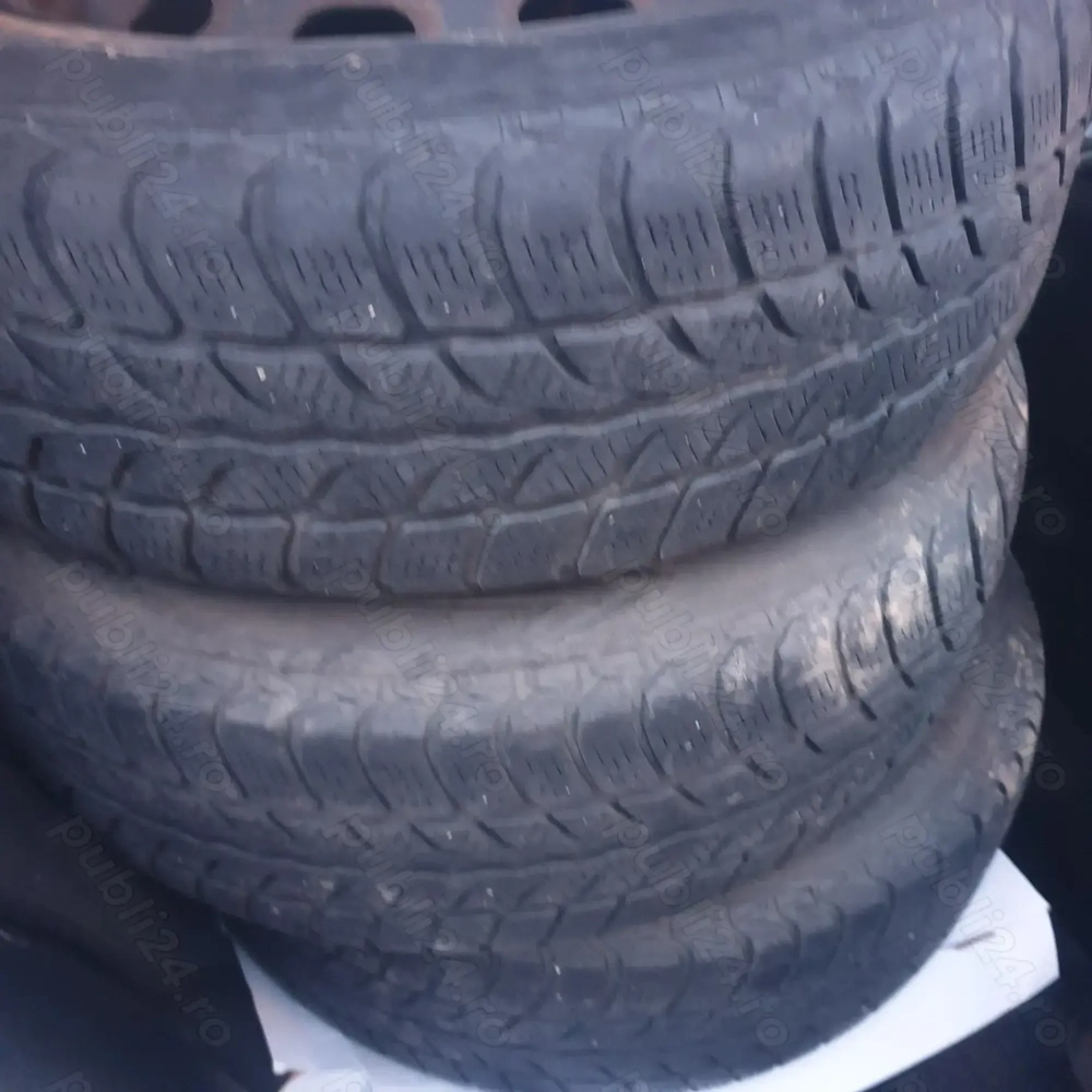 Jante golf 4  cu  Anvelope  iarnă  195 65 15