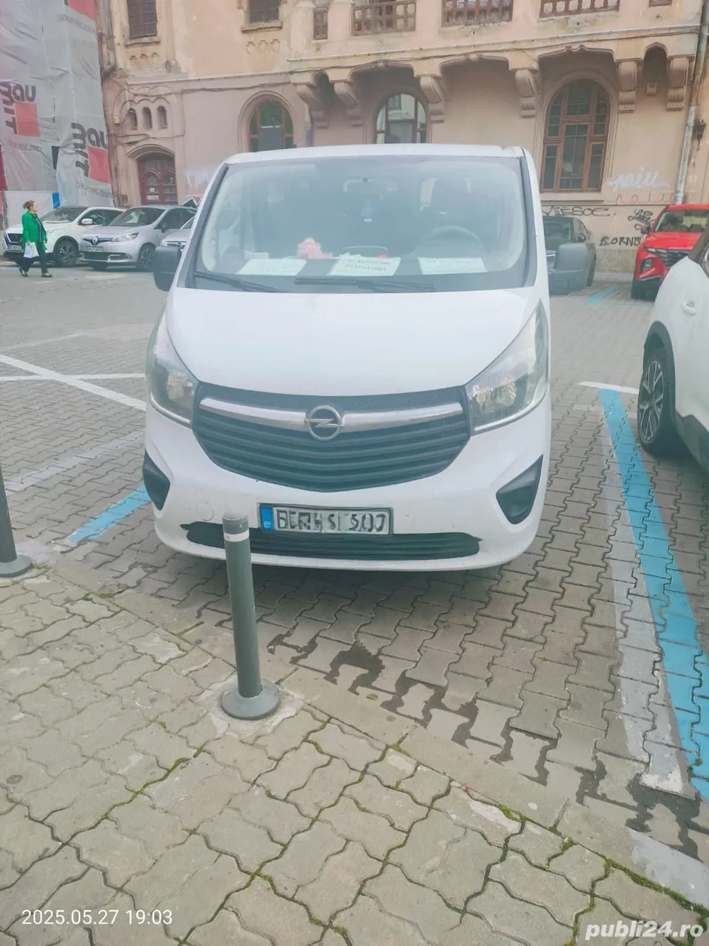 vând sau schimb microbuz 