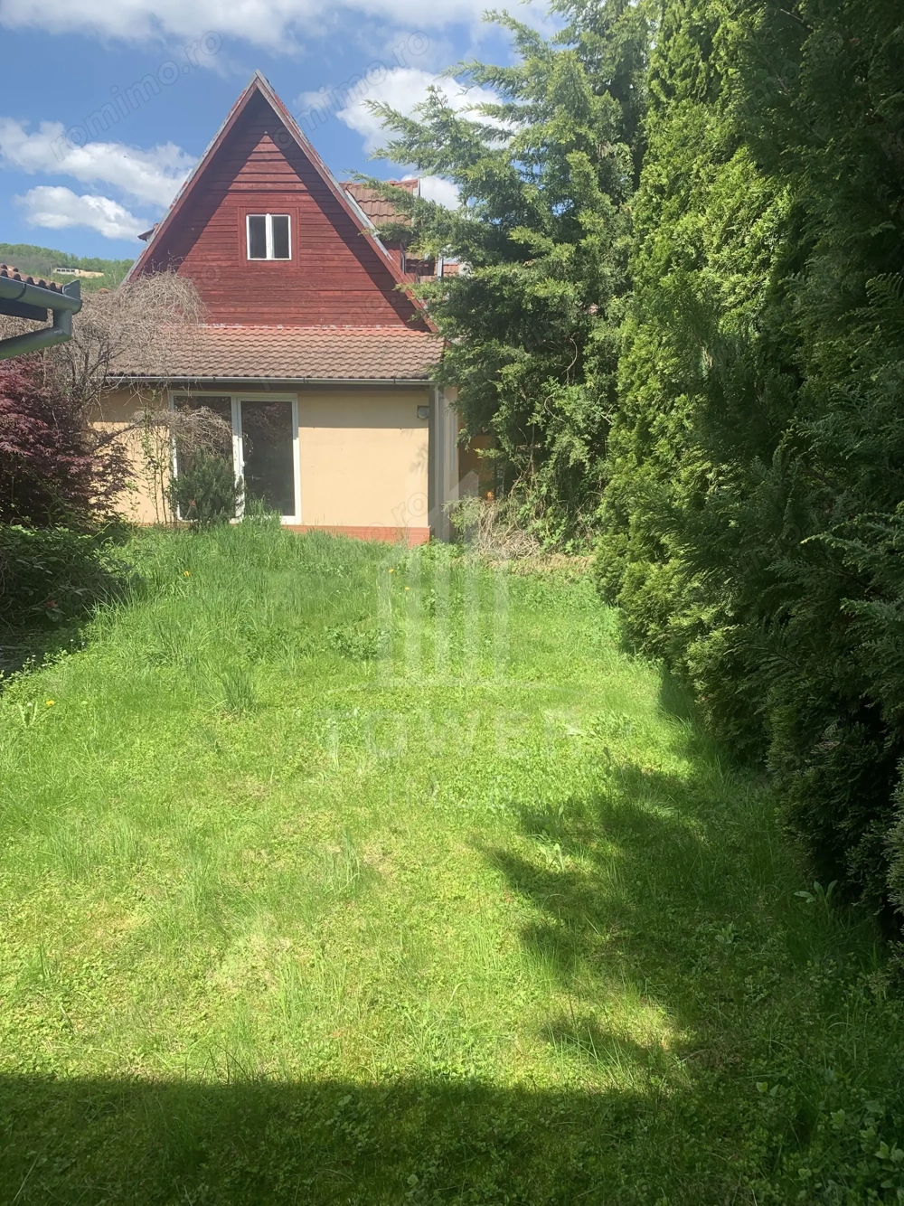 Casă în centrul Cisnădioarei cu 243mp de locuit și teren de 936mp