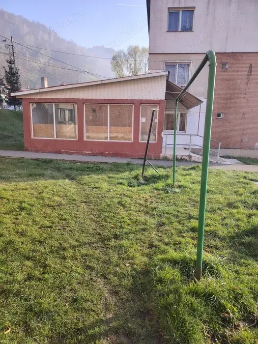 Spatiu comercial + garsoniera lipit de spatiu