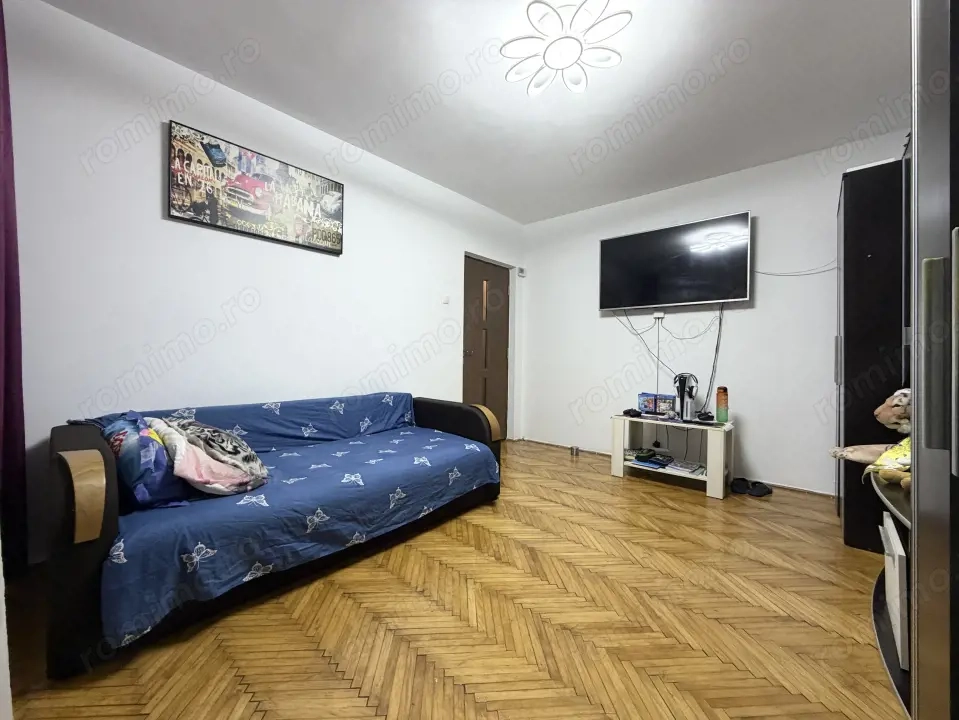 Apartament 3 camere, decomandat, 64mp utili, etaj 3 - Piata Doina