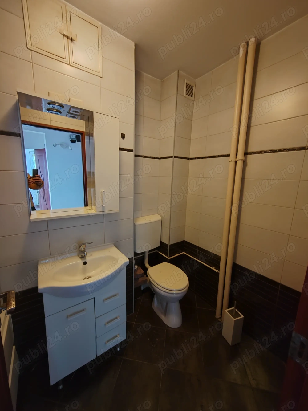 Vând apartament renovat cu doua camere decomandat in Timișoara în zona centrală 