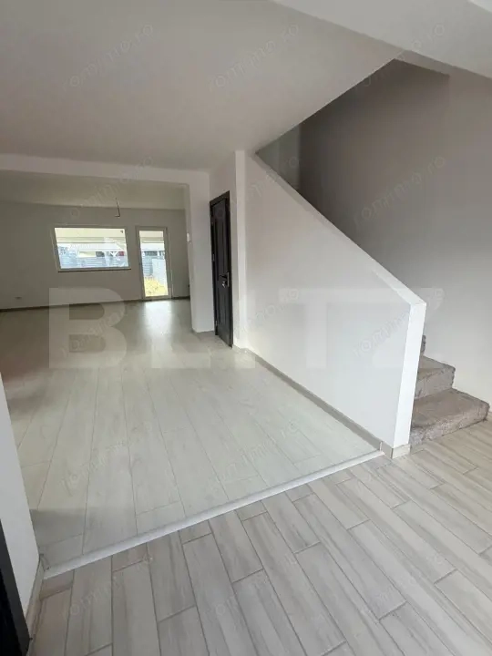 Casă DUPLEX modernă, cu 3 dormitoare și teren de 200 mp – 139.999 EUR