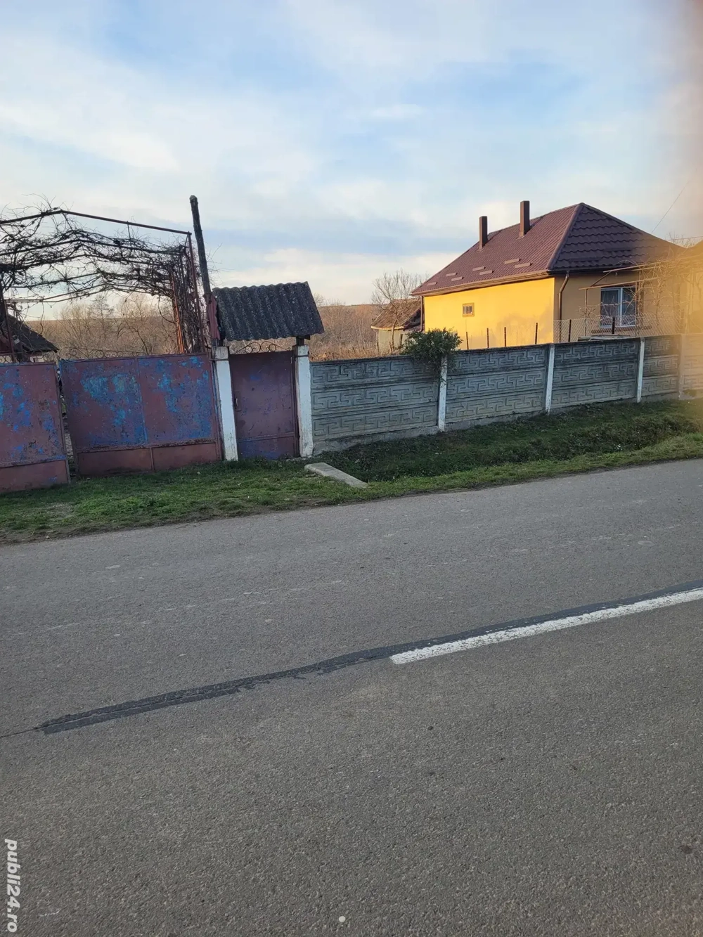 vand casa accept si cu plata in rate