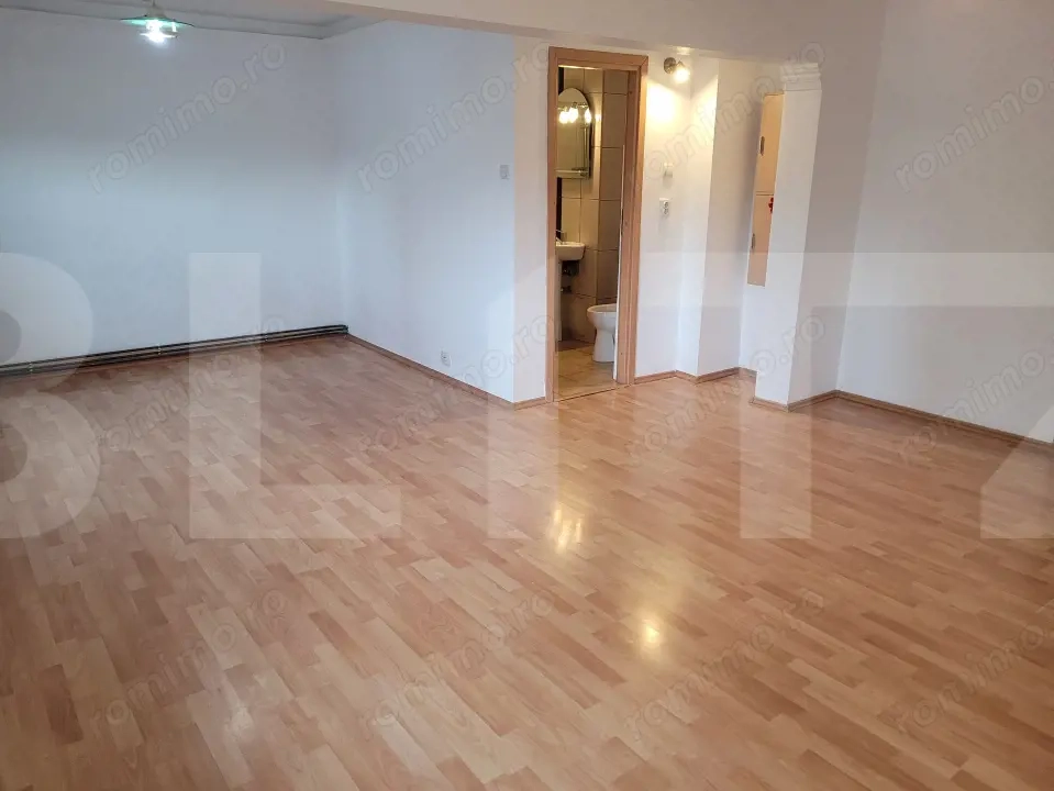 APARTAMENT 4 CAMERE AMENAJAT 100 MP PARTER  ZONA PODGORIA-MICALACA 
