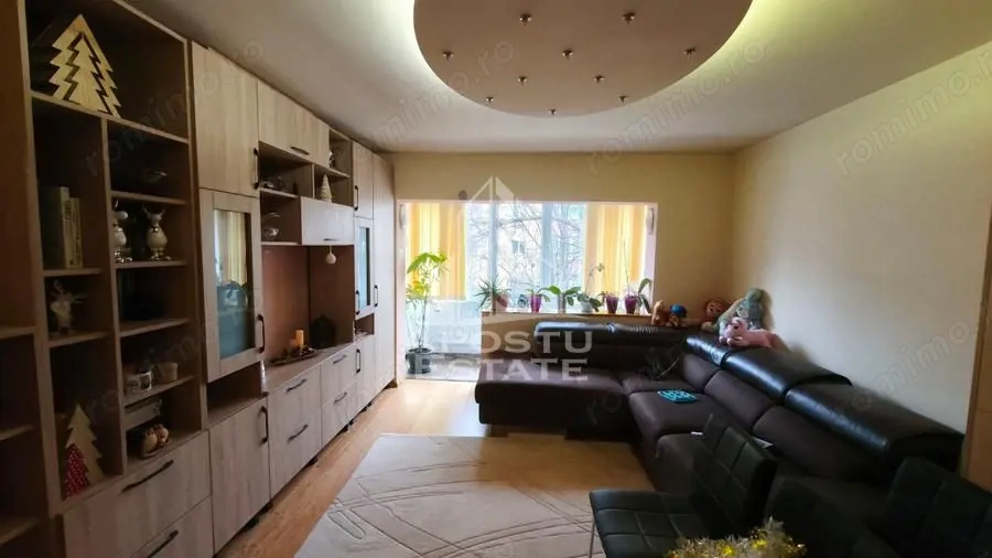 Apartament cu 4 camere, etaj 2, boxa si garaj, zona Steaua, Timisoara