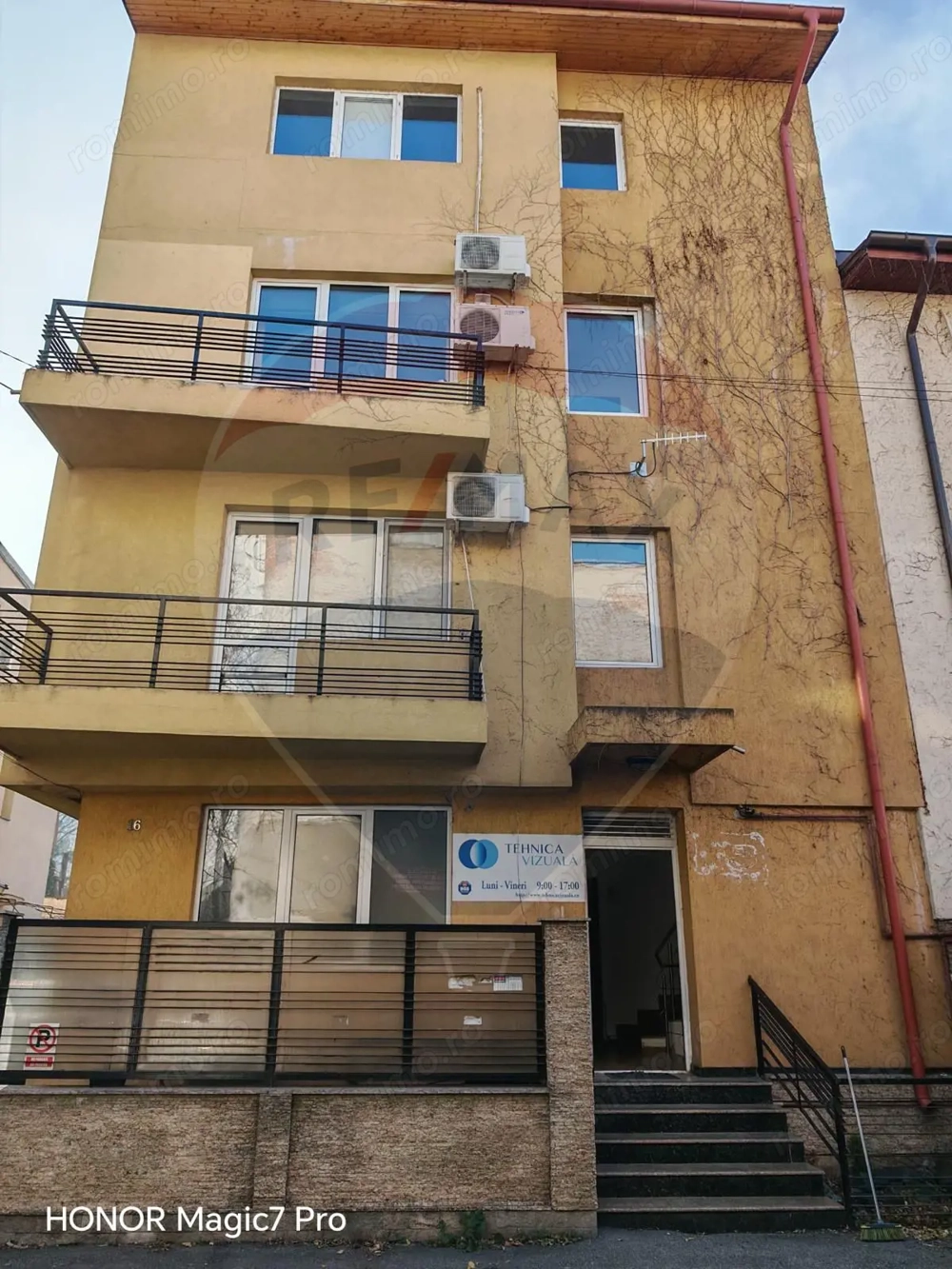 Vila – Etaj 2 + Mansardă de închiriat | Zona Vitan – București Mall