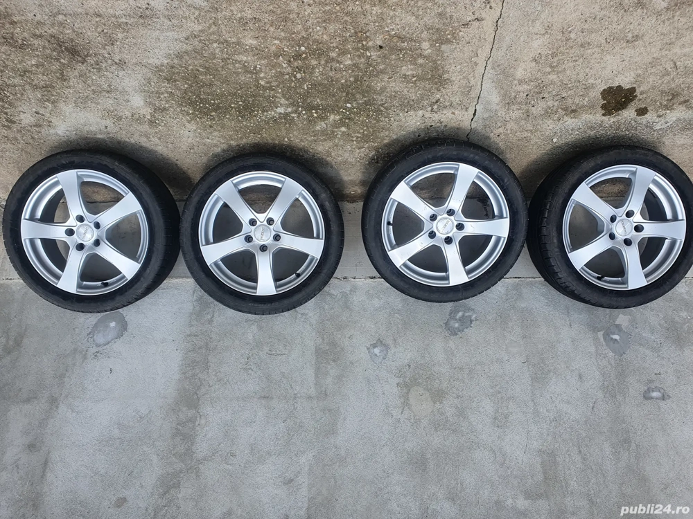 Vând set roți de vară 