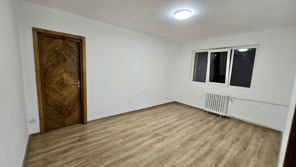 Apartament 3 camere, Str. Ronald Reagan, Etaj 3/4 