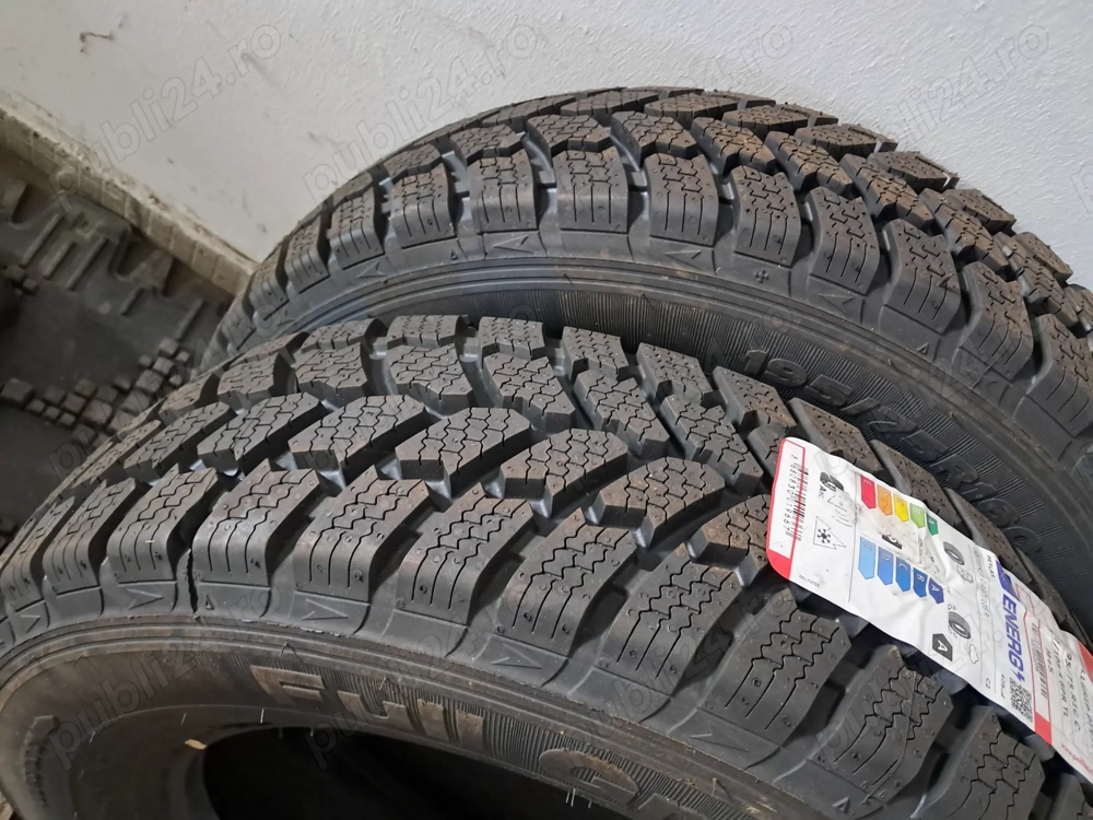 Vand 2 anvelope noi 195/75R16C Petlas Full Grip