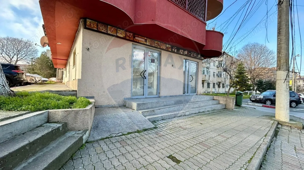 Spațiu comercial de închiriat Năvodari zona centrala Primărie