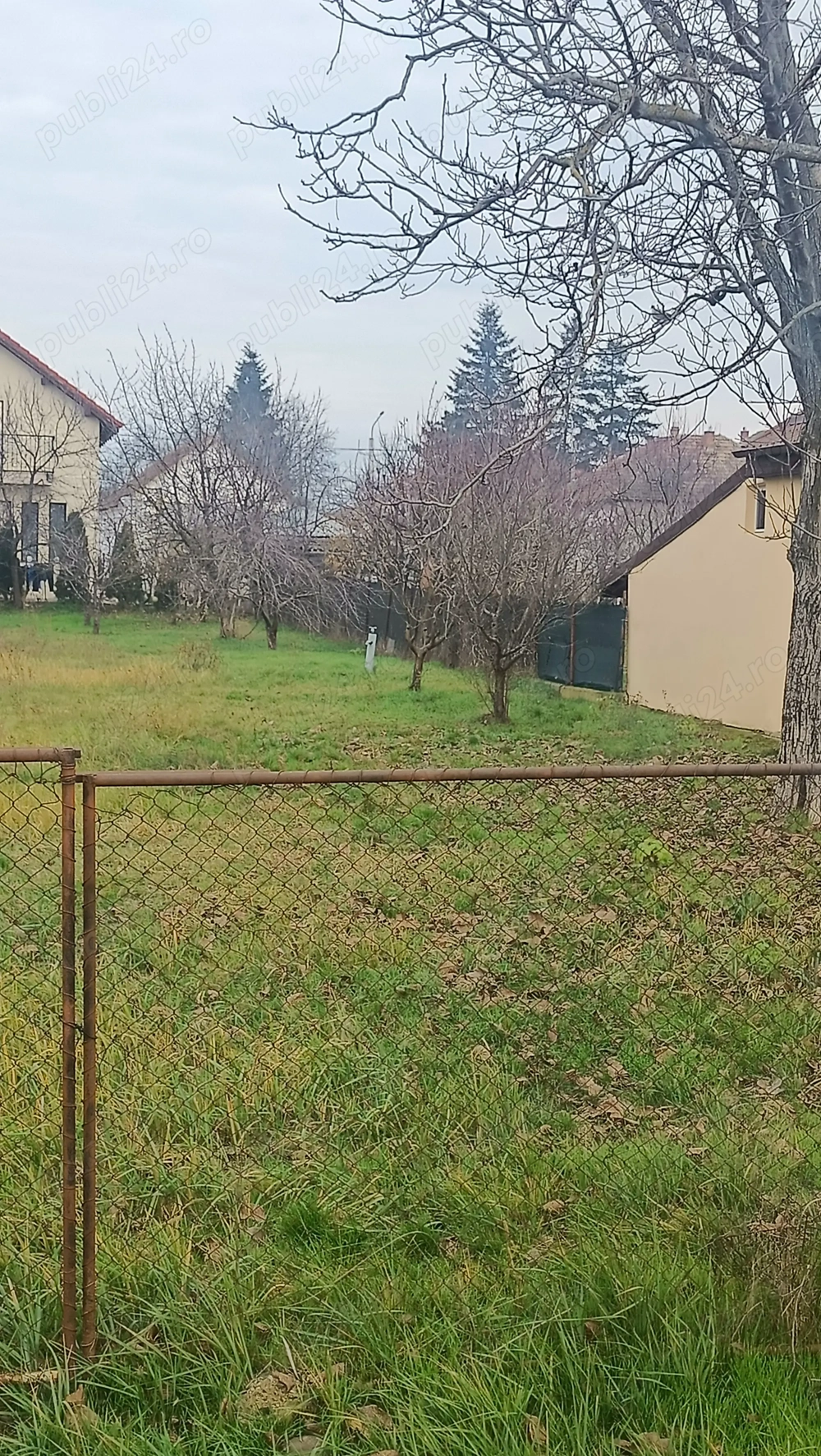 Proprietar vând teren intravilan 