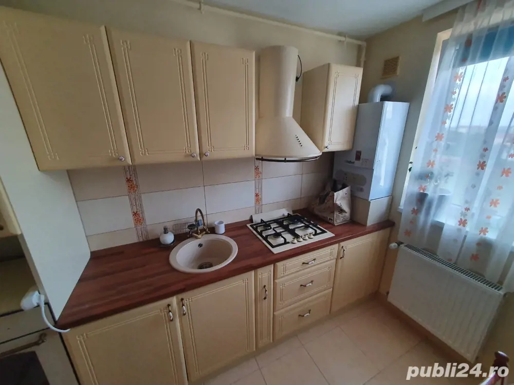 Proprietar,vand ap nedecomandat 2 camere bloc nou Iris,etaj retras,Torontal,terasa 20 mp