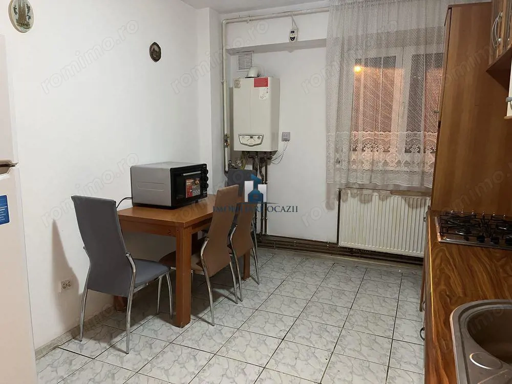 Apartament 2 camere Semidecomandat Aparatorii Patriei