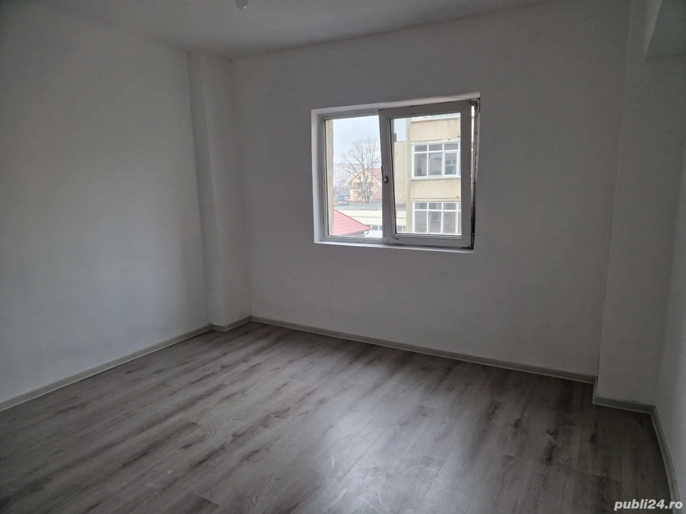 Apartament de vanzare, 4 camere Drobeta Turnu-Severin 