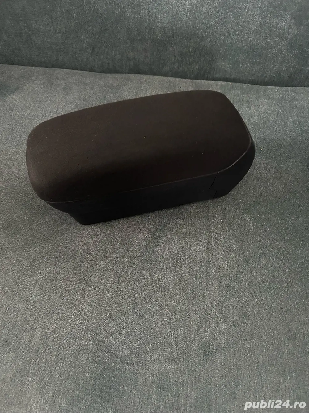 Cotiera fata pt Toyota Avensis T25