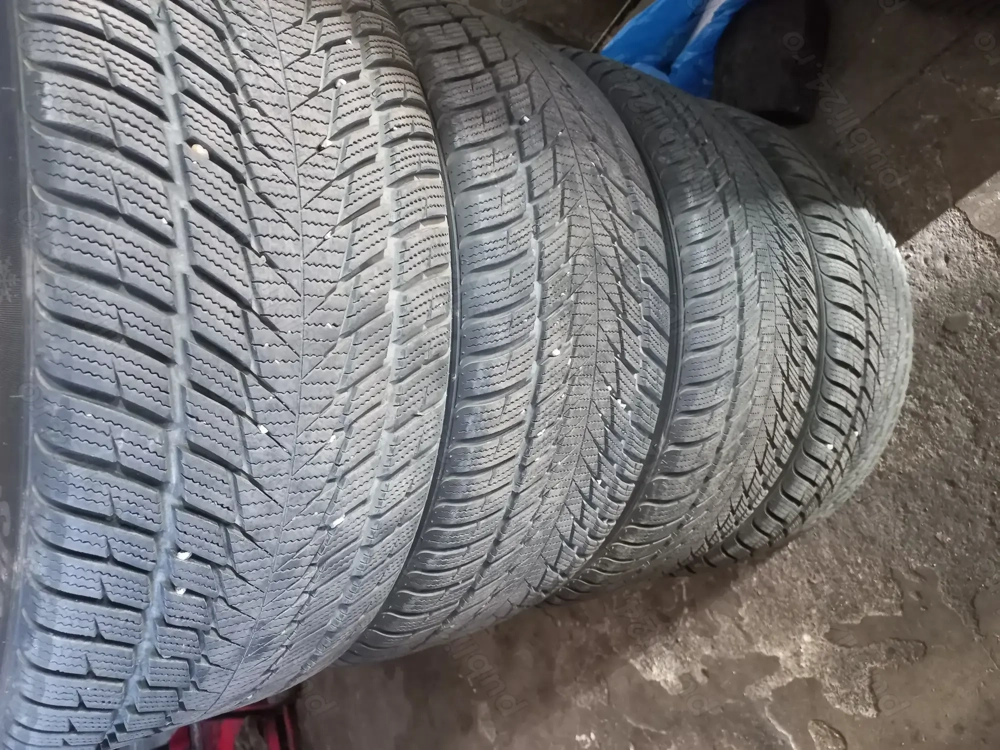 VAND cauciucuri aproape noi 245 45 R18 