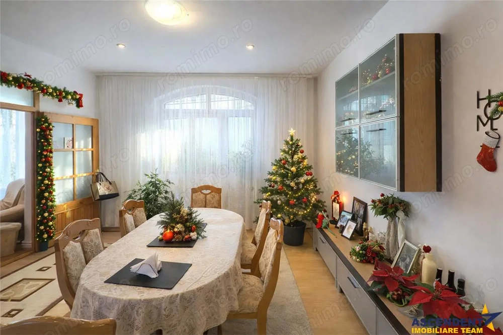 FILM  3D!Proprietate duala distinctiva: showroom,birouri,locuinta,venit pasiv, infrastructura comple