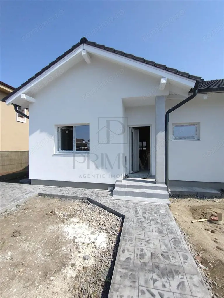 Duplex mansardabil - zona linistita - personalizare interioara - canalizare - drum pavat