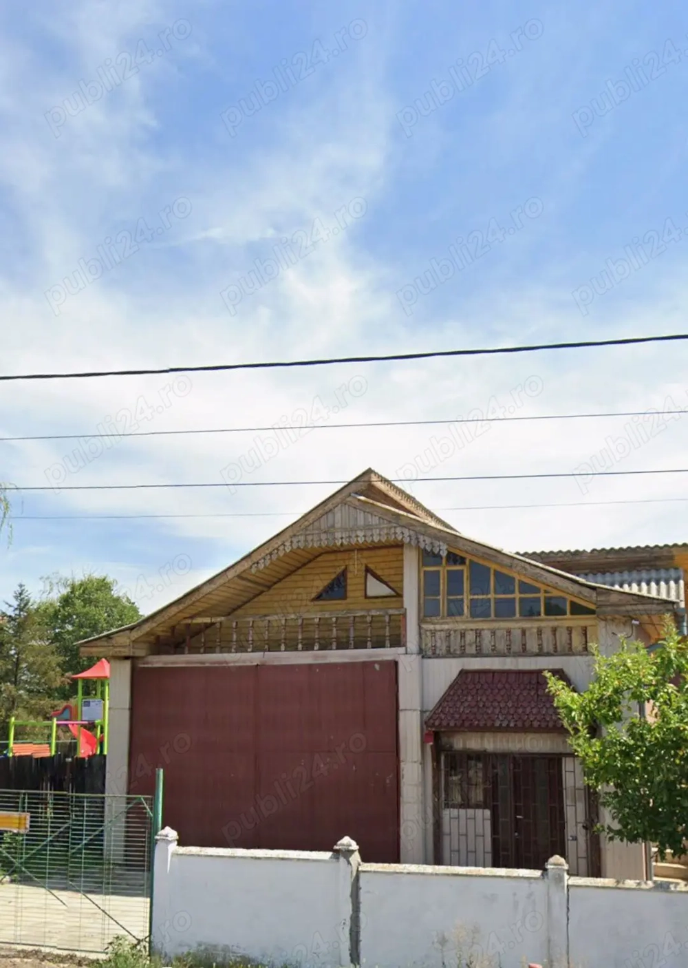 Casa-OLT Nicolae Titulescu, stradal, potrivita si pentru spatiu comercial