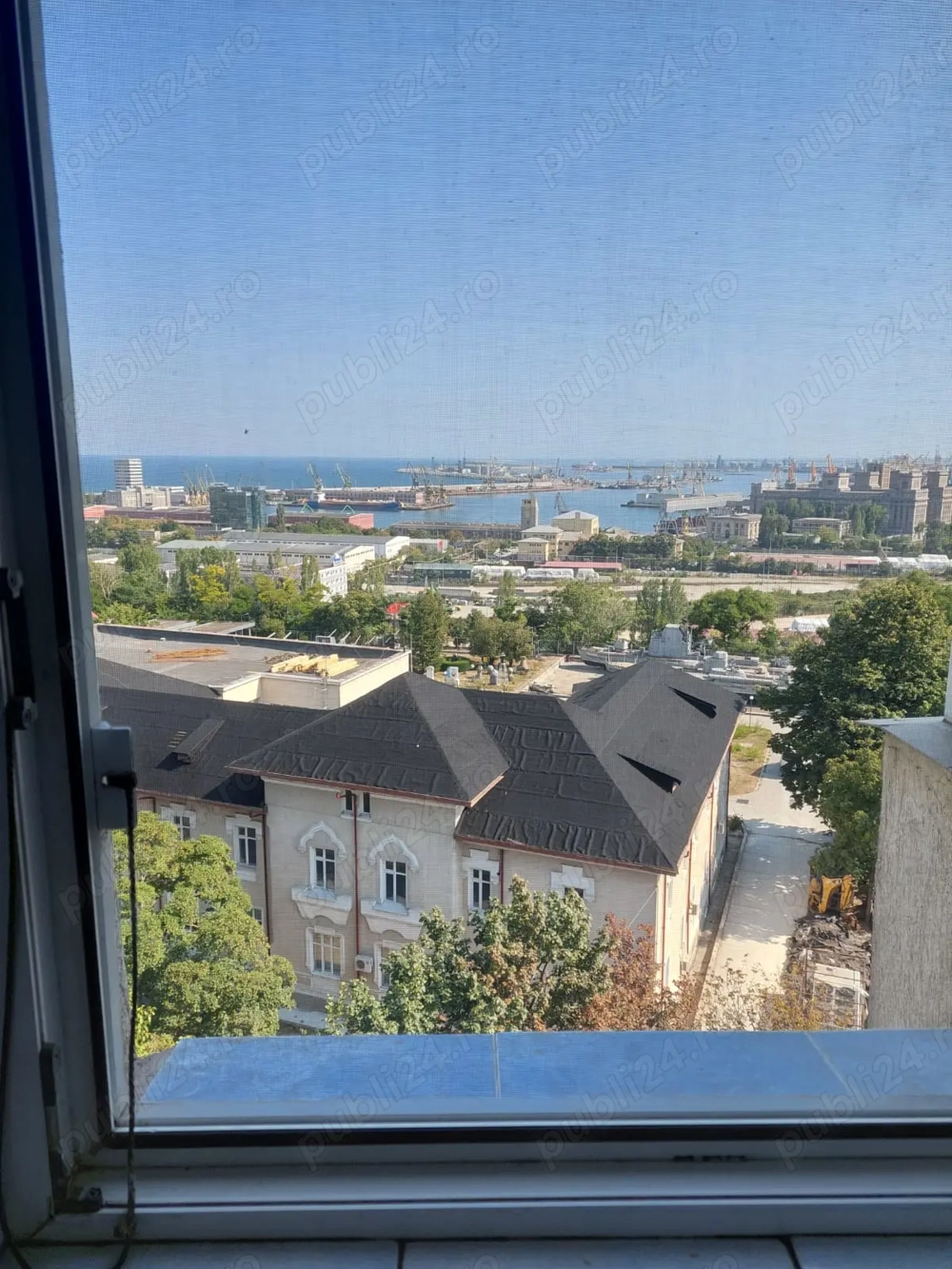 Schimb apartament 2 camere central Constanta cu apartament Craiova