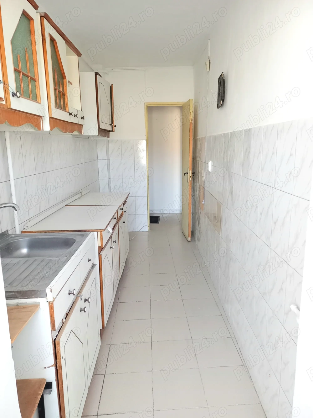 Garsonieră decomandată Tractorul de vânzare 