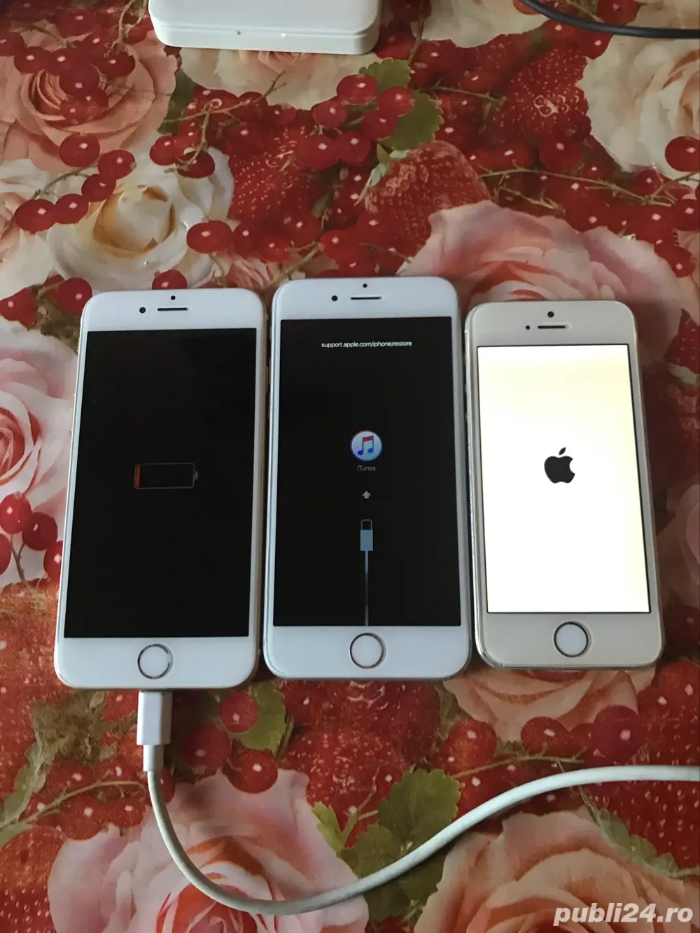 vand lot de 3 telefane iphone 